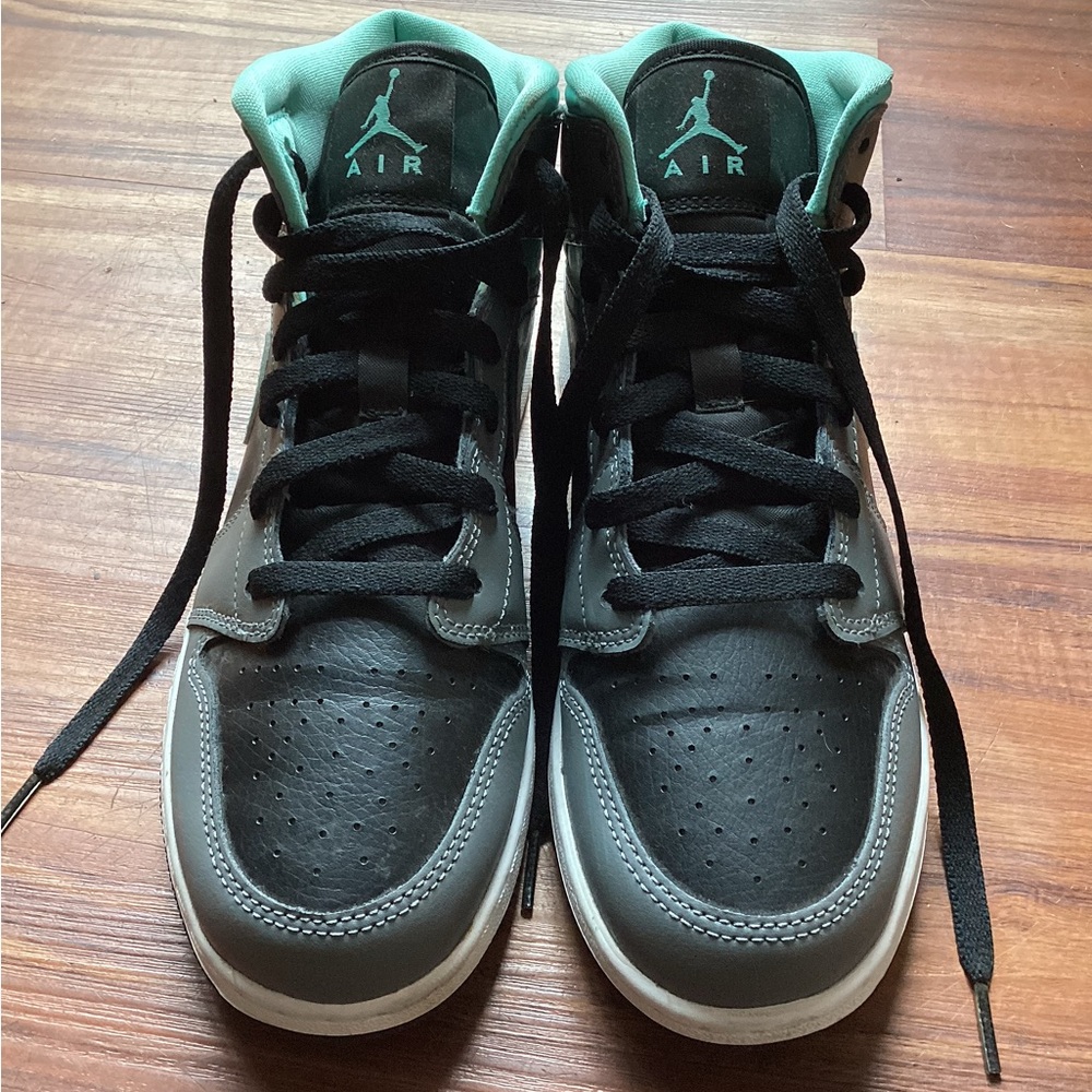 2020 Air Jordan 1 Mid GS